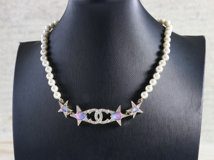 Chanel Women's Gold Pearl Patchwork Decorative Necklace #nigo57236