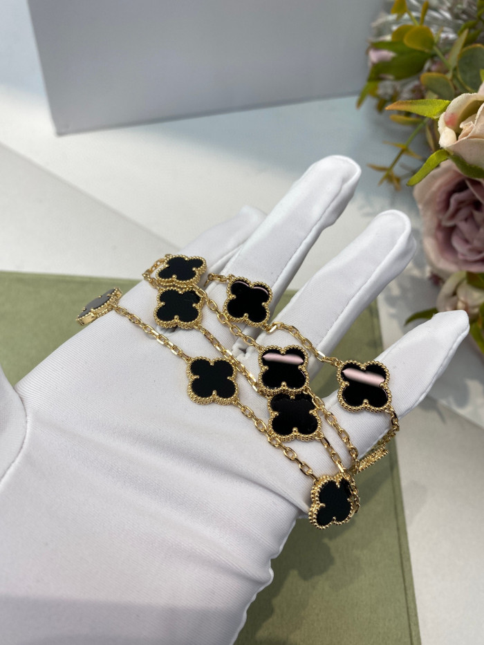 Van Cleef & Arpels Premium Decorative Gold Necklace #nigo57168
