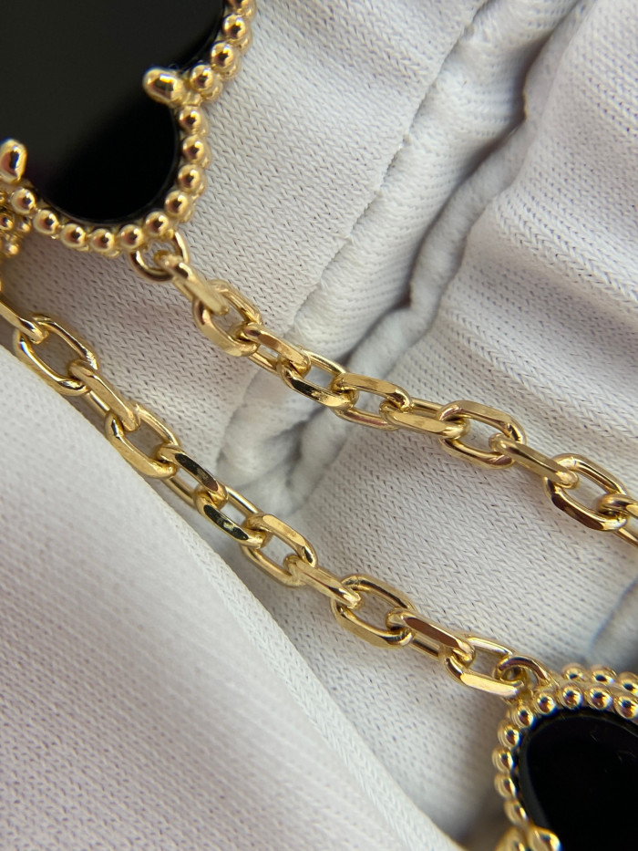 Van Cleef & Arpels Premium Decorative Gold Necklace #nigo57168