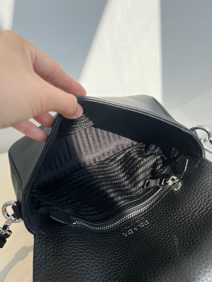 Prada Leather Square Shoulder Bags Handbag Bag #nigo56377