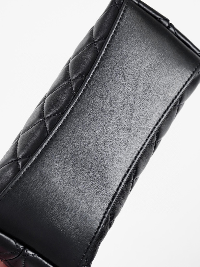 Chanel Leather Chain Shoulder Crossbody Bag #nigo21368