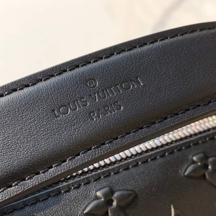 Louis Vuitton Portable Metal Box Armpit Shoulder Bag #nigo56158