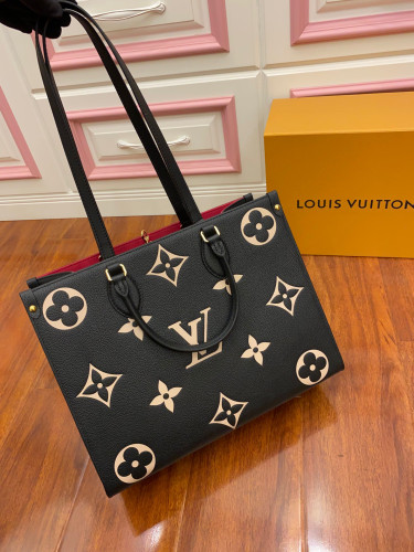 Louis Vuitton NIGO Leather Printed Carrying Crossbody Bag #nigo21224