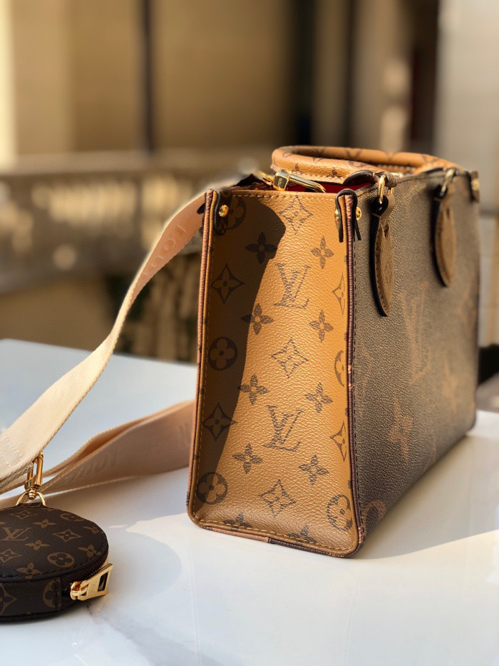 Louis Vuitton Leather Shoulder Bag Bags #nigo56843