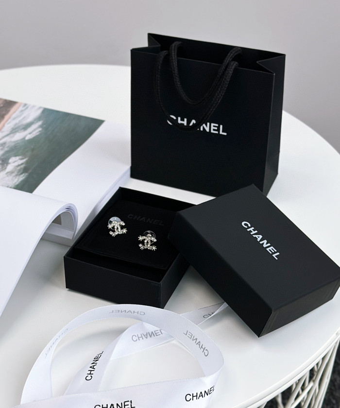 Chanel Rhinestone Earnail Jewelry Ear Pendants  #nigo57364