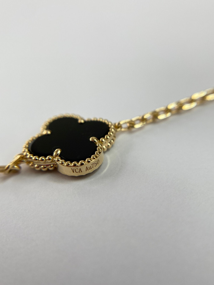 Van Cleef & Arpels Premium Decorative Gold Necklace #nigo57168
