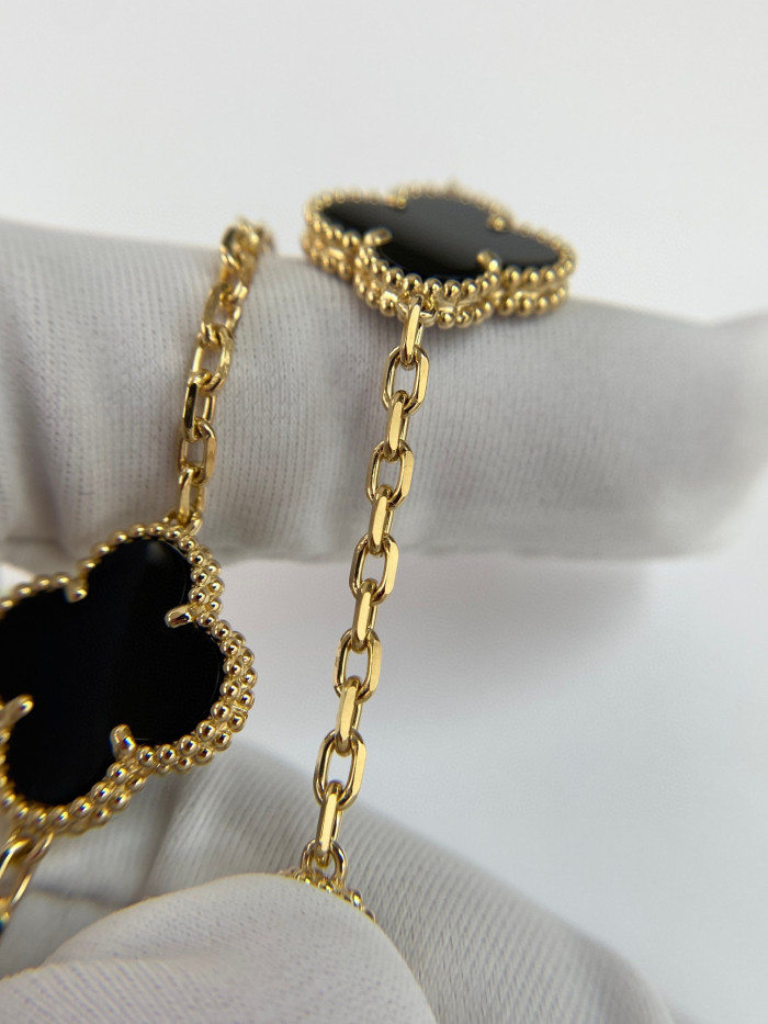 Van Cleef & Arpels Premium Decorative Gold Necklace #nigo57168