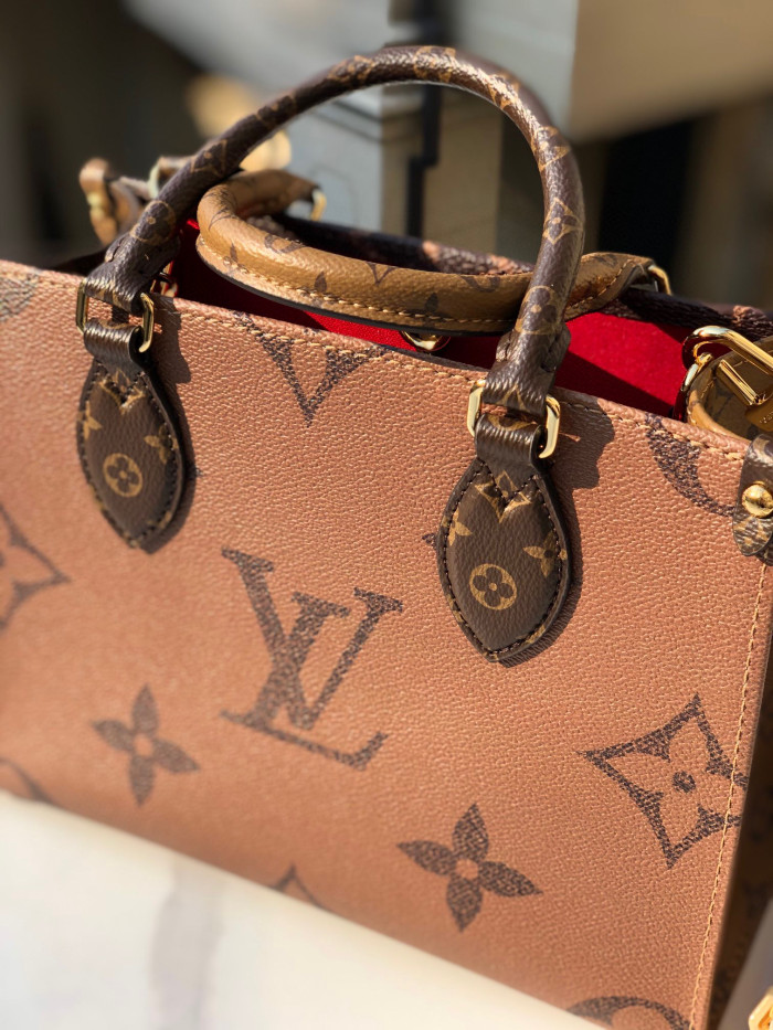 Louis Vuitton Leather Shoulder Bag Bags #nigo56843