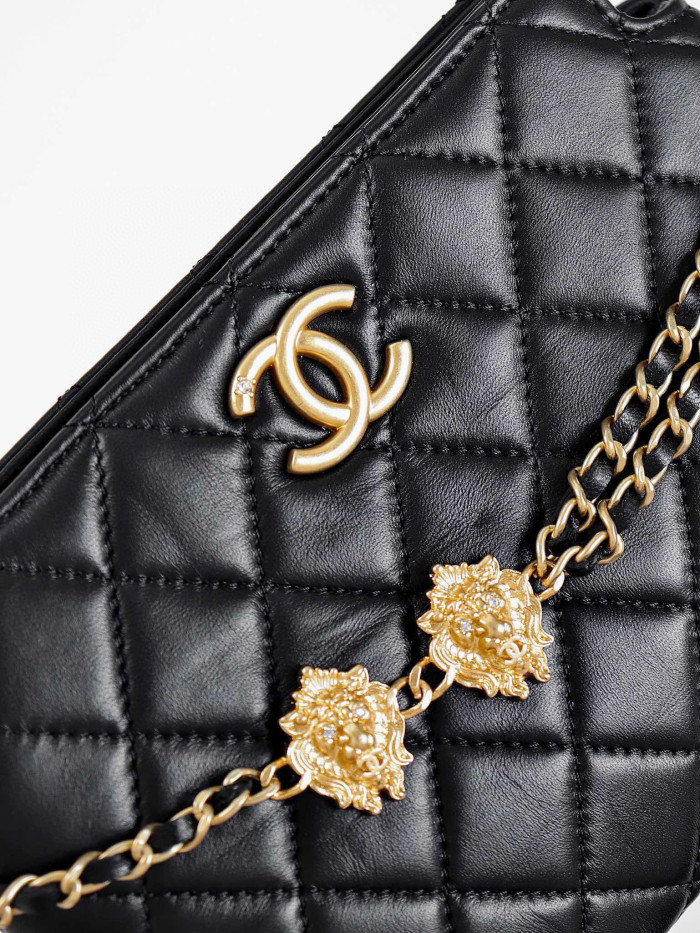 Chanel Leather Chain Shoulder Crossbody Bag #nigo21368