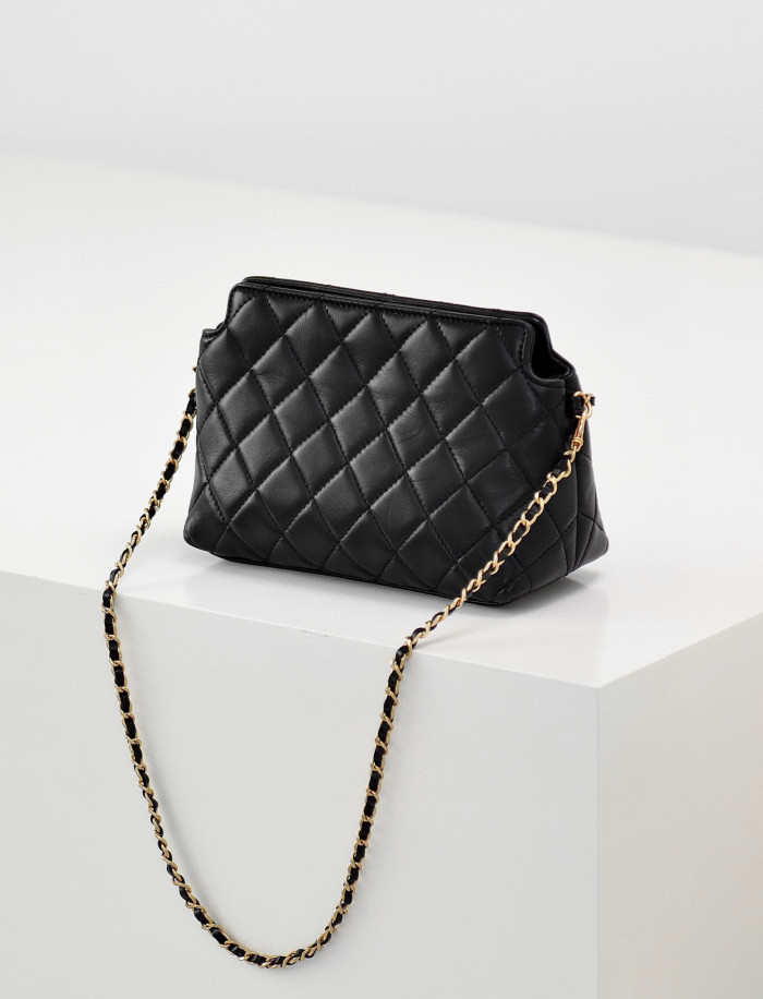 Chanel Leather Chain Shoulder Crossbody Bag #nigo21368