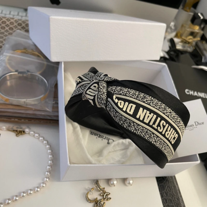 Dior NIGO Canvas Printed Hair Hoop #nigo21592