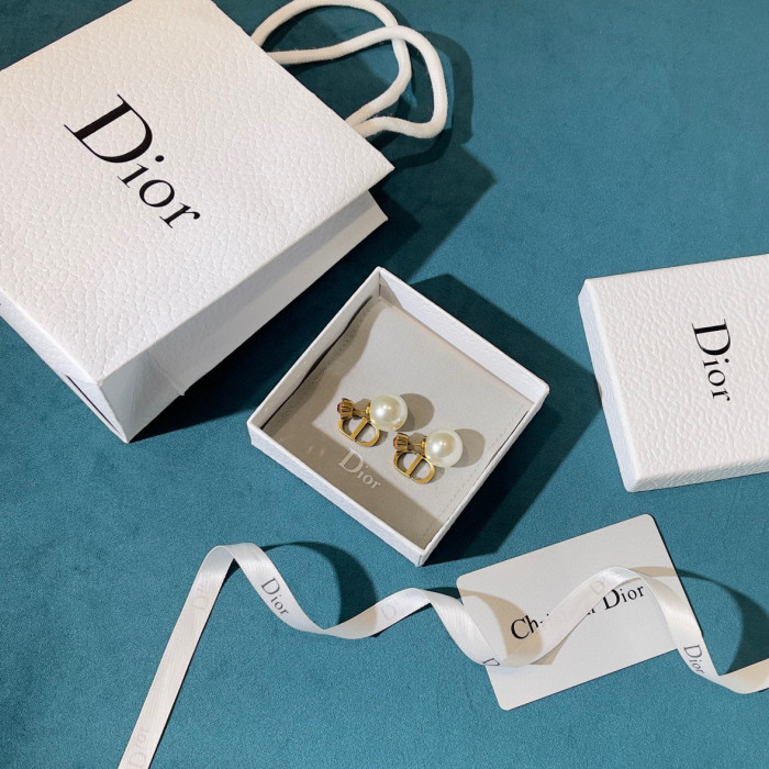 Dior Fashion Women's Letter Stud Earrings Accessories Jewelry #nigo89567