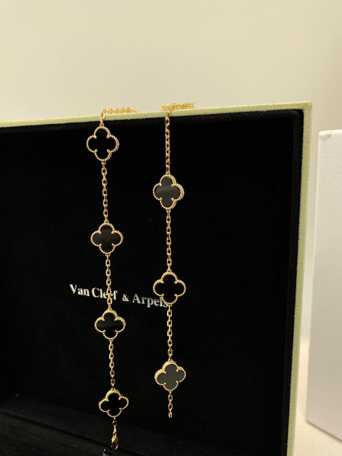 Van Cleef & Arpels Premium Decorative Gold Necklace #nigo57168