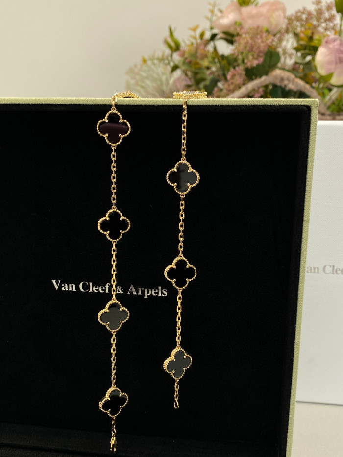 Van Cleef & Arpels Premium Decorative Gold Necklace #nigo57168