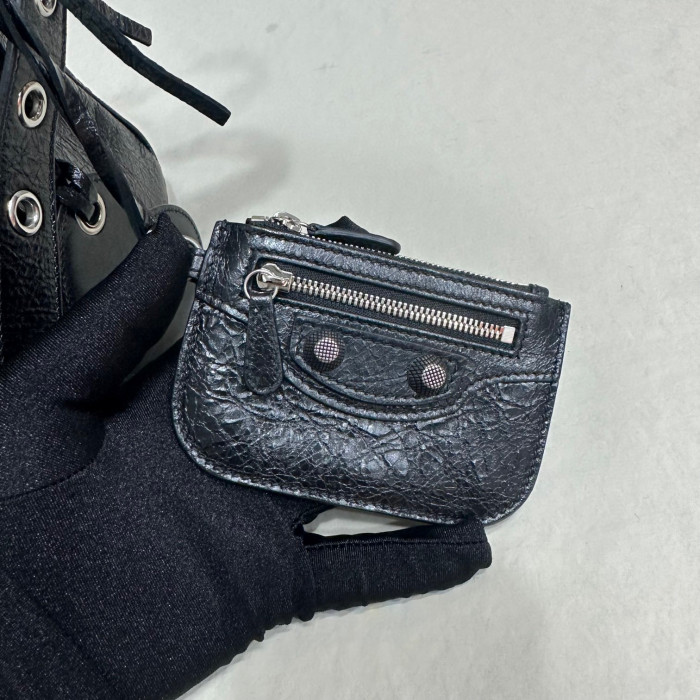 Balenciaga Women's Le Cagole Duffle Bag In Black Ngvp #nigo5665