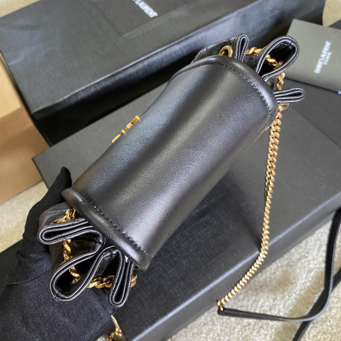 SAINT LAURENT Chain Crossbody Bag In Quilted Lambskin Leather Bag Bags #nigo53545