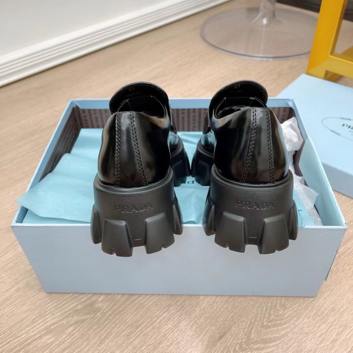 Prada Women's Glossy Leather Shoes #nigo51713