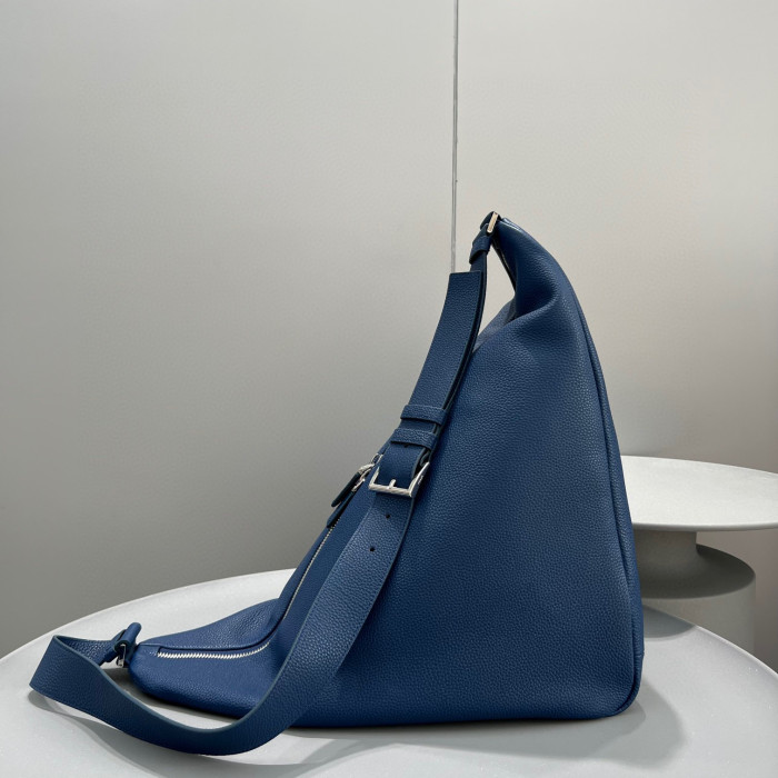 Prada Leather Oversized Triangle Bag #nigo53765