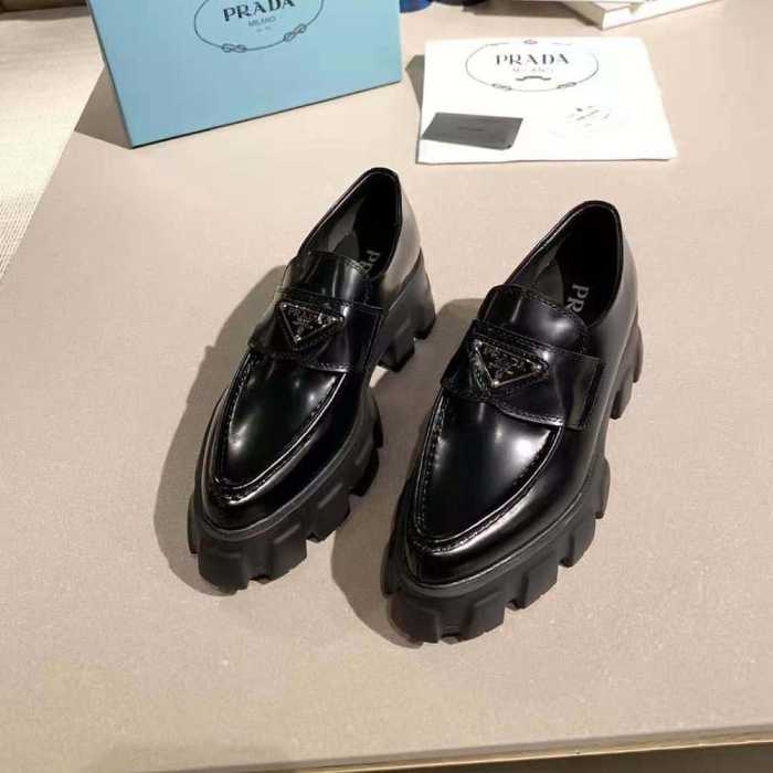 Prada Women's Glossy Leather Shoes #nigo51713