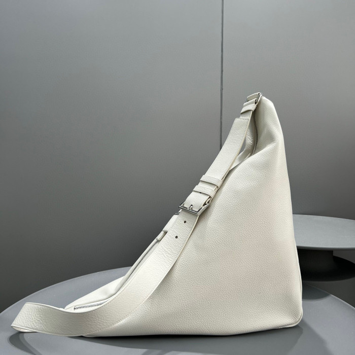 Prada Leather Oversized Triangle Bag #nigo53765