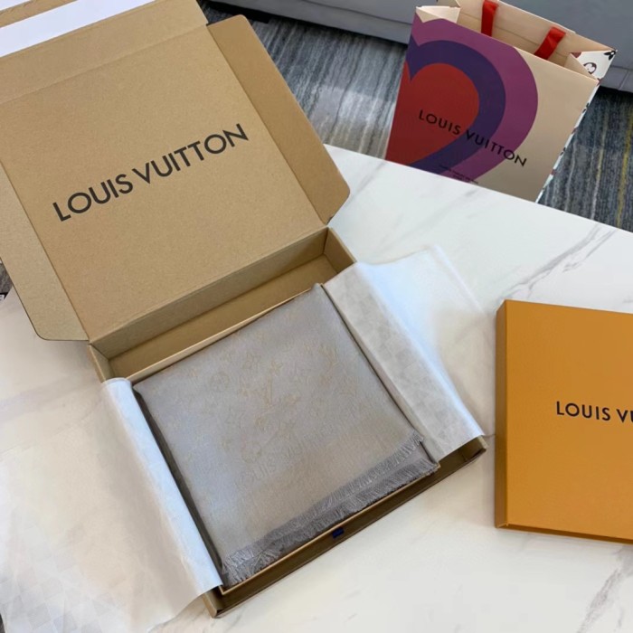 Louis Vuitton Fashion Classic Jacquard Shawl Accessories Jewelry #nigo82352