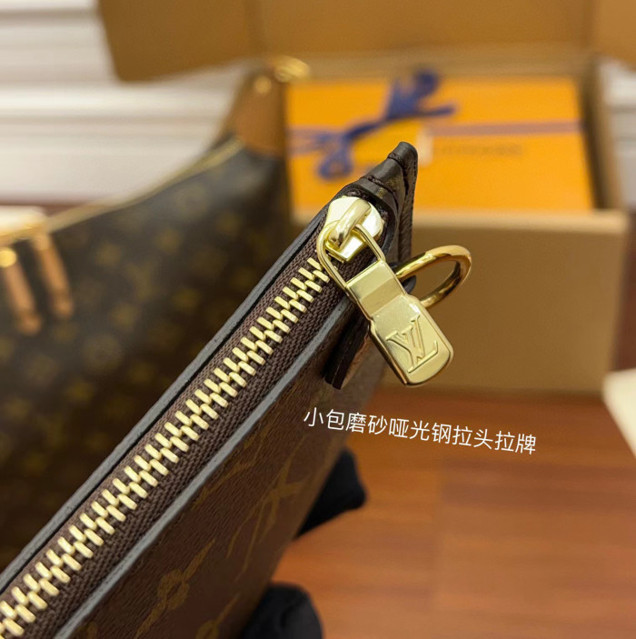 Louis Vuitton Women's Full Logo Chain Shoulder Bag #nigo51836