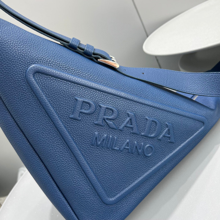 Prada Leather Oversized Triangle Bag #nigo53765