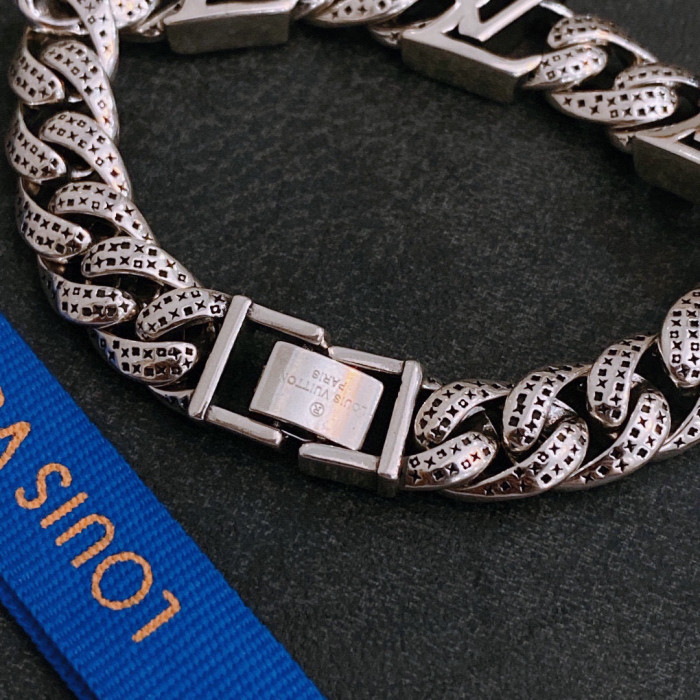 Louis Vuitton Cuban Bracelet Jewelry With Diamonds #nigo3469