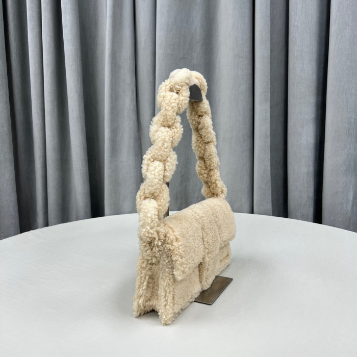 Jacquemus Single Color Lamb Wool Shoulder Bag #nigo3413