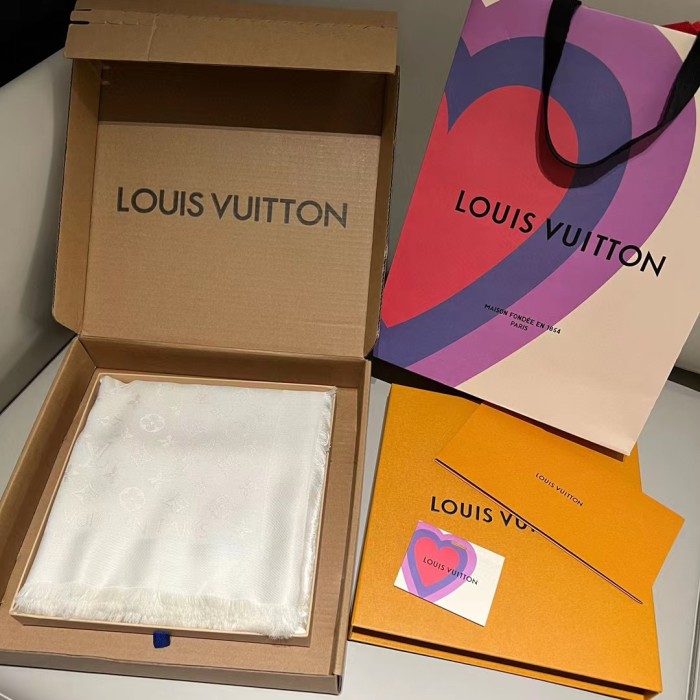 Louis Vuitton Fashion Classic Jacquard Shawl Accessories Jewelry #nigo82352