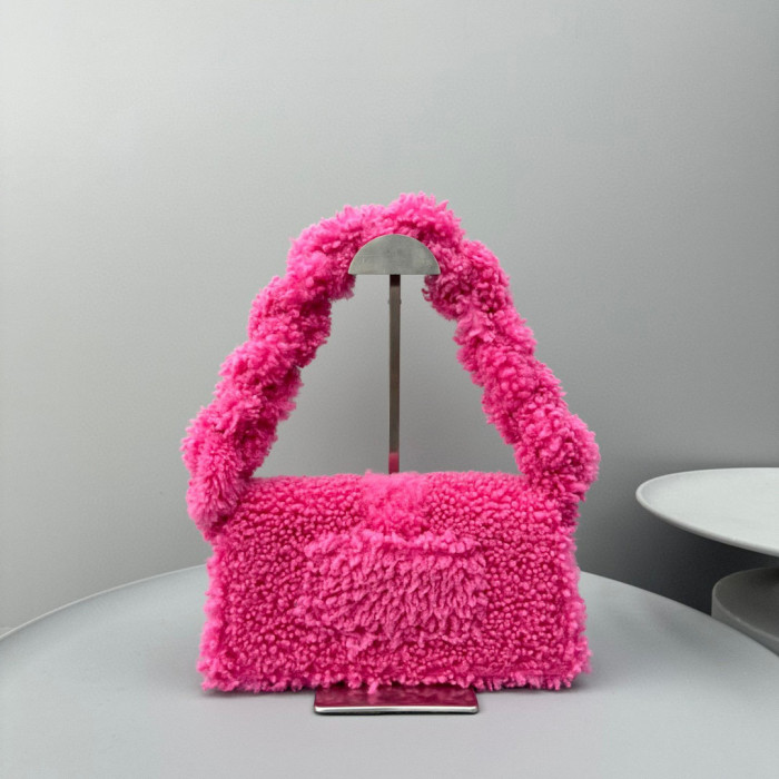 Jacquemus Single Color Lamb Wool Shoulder Bag #nigo3413