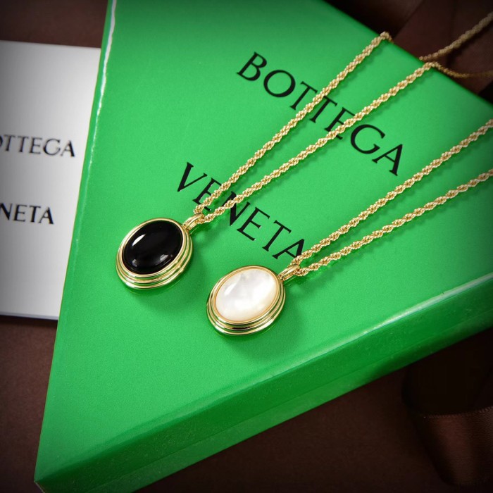 Bottega Veneta Brass Carved Pattern Necklace Accessories Jewelry #nigo82385