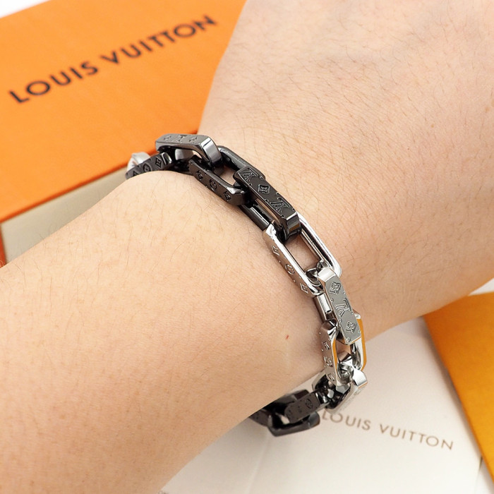 Louis Vuitton Bracelet Necklace Jewelry #nigo3399