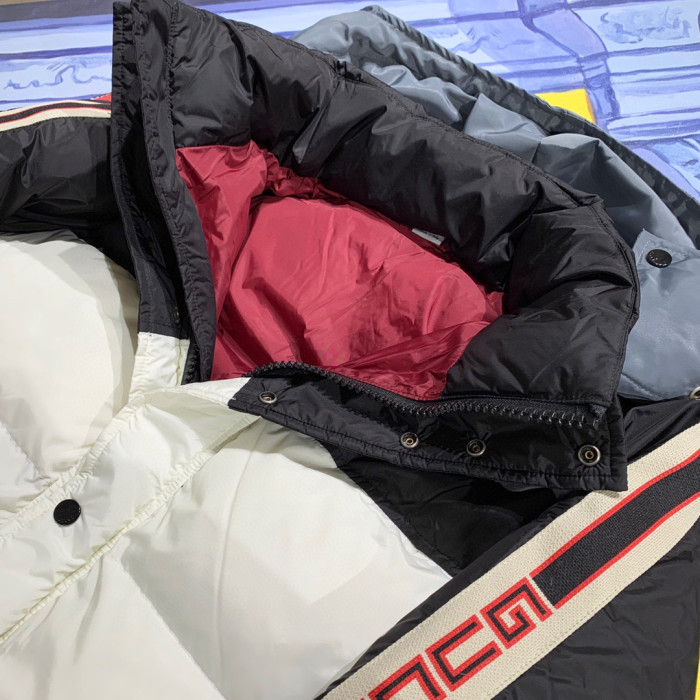 Gucci White Panel Puffer Down Jacket #nigo6177