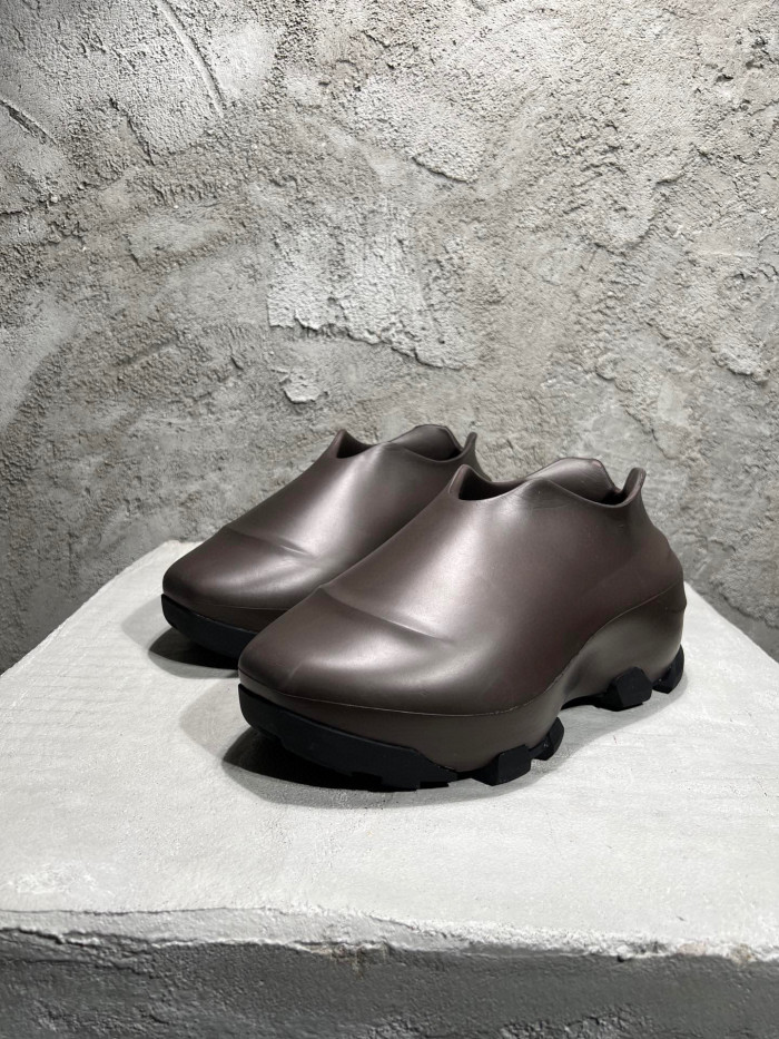 Givenchy Rubber Low-Top Bread Shoes #nigo1533