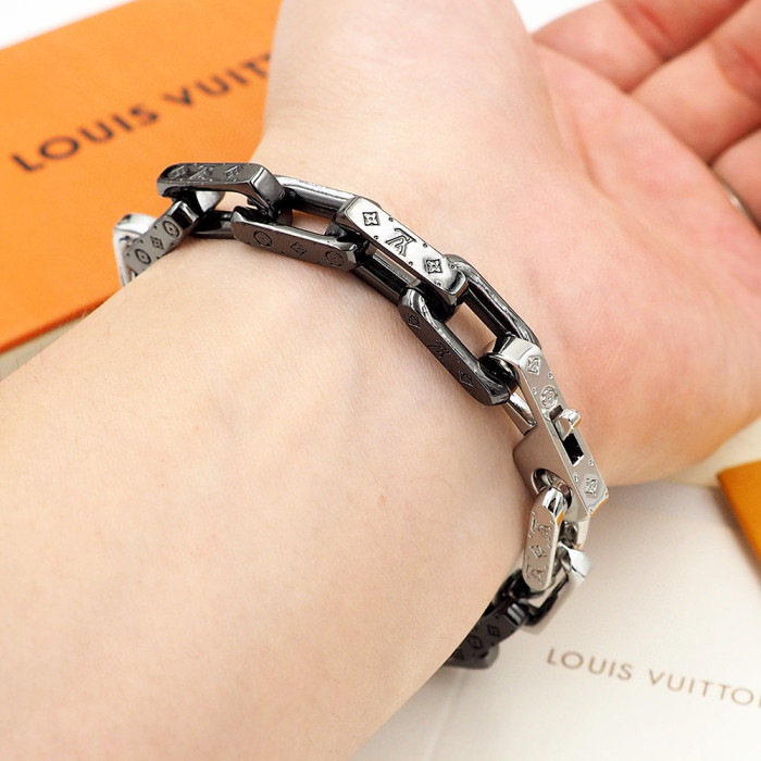 Louis Vuitton Bracelet Necklace Jewelry #nigo3399