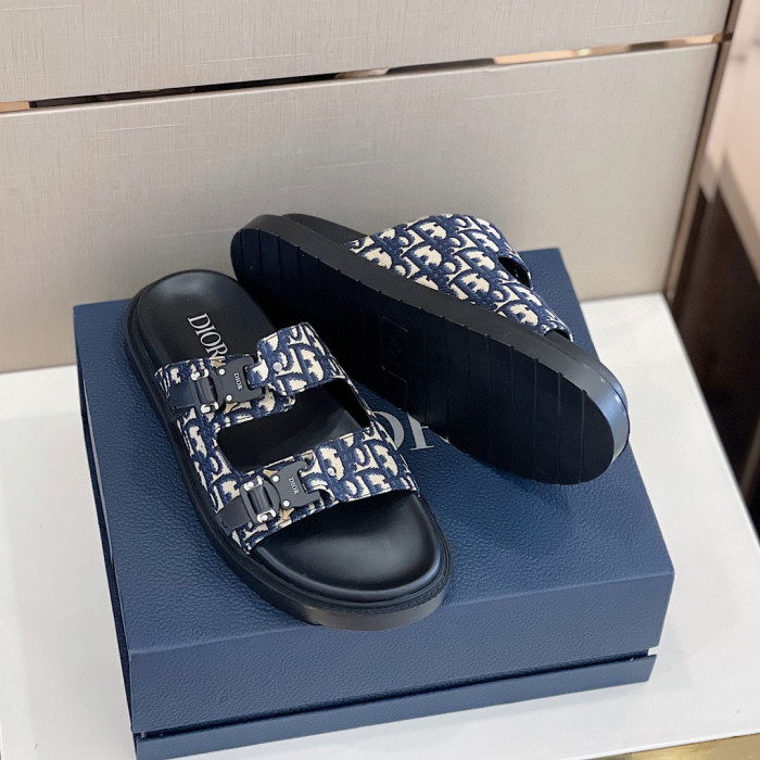 DIOR NIGO Summer Flat Sandals Wearing Slippers Outside #nigo94649