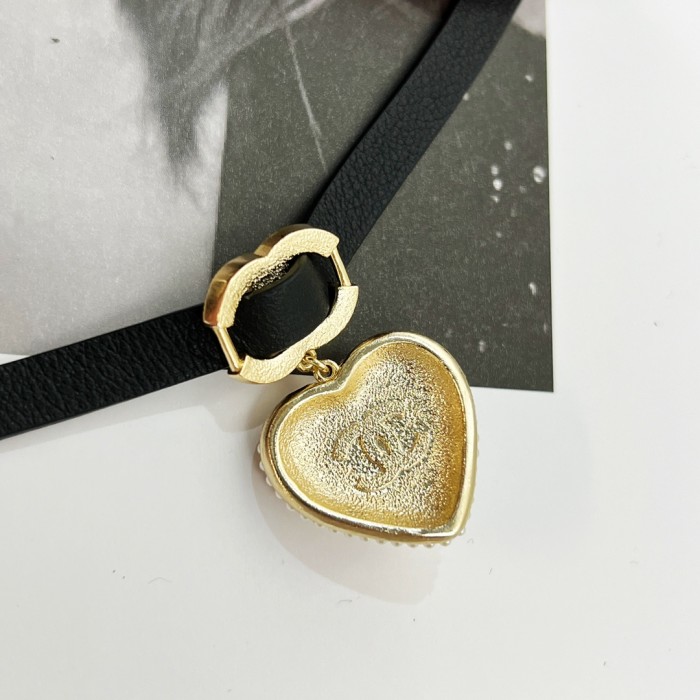 Chanel Black Leather String Pearl Sweater Necklace Accessories Jewelry #nigo89681