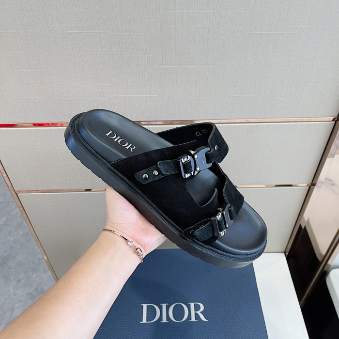 DIOR NIGO Summer Flat Sandals Wearing Slippers Outside #nigo94649