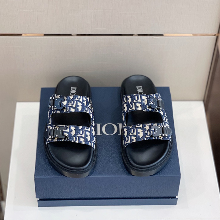 DIOR NIGO Summer Flat Sandals Wearing Slippers Outside #nigo94649