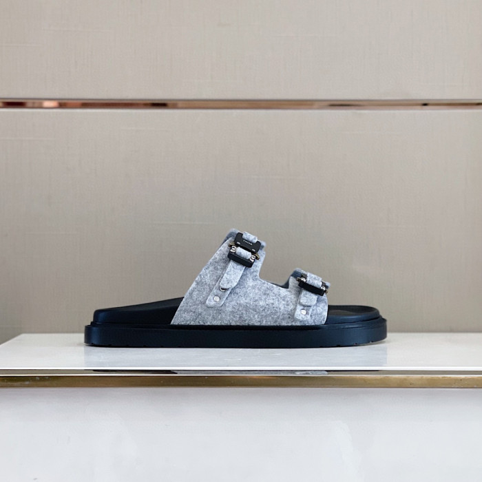 DIOR NIGO Summer Flat Sandals Wearing Slippers Outside #nigo94649