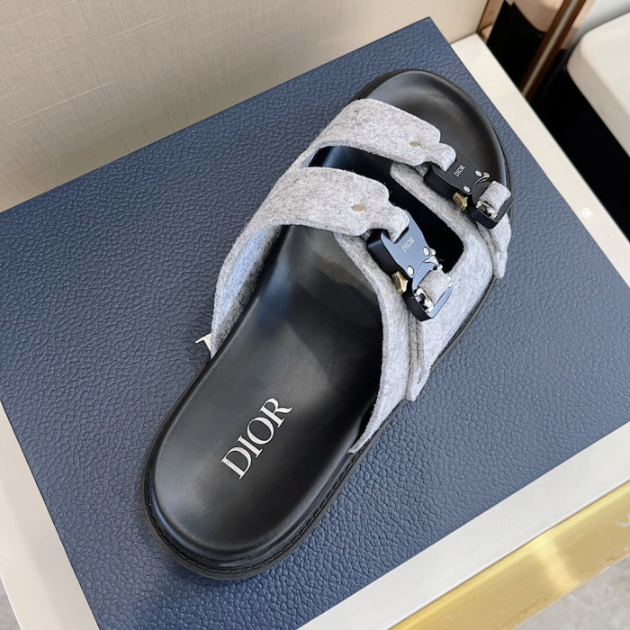 DIOR NIGO Summer Flat Sandals Wearing Slippers Outside #nigo94649