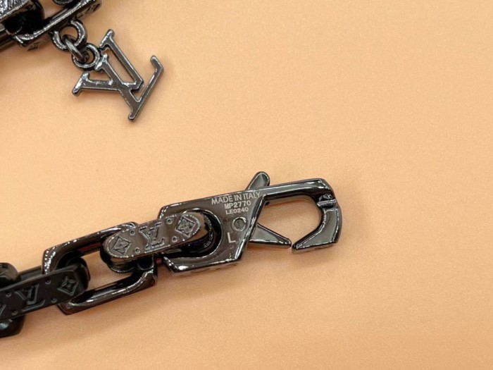 Louis Vuitton Letter Refined Steel Multi-Color Necklace Bracelet Accessories Jewelry #nigo82654