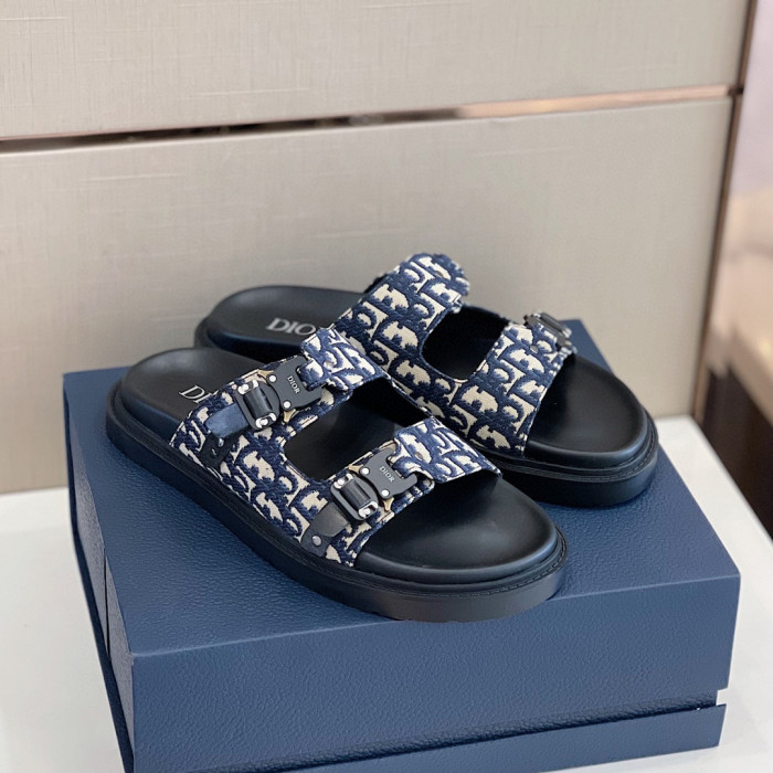 DIOR NIGO Summer Flat Sandals Wearing Slippers Outside #nigo94649
