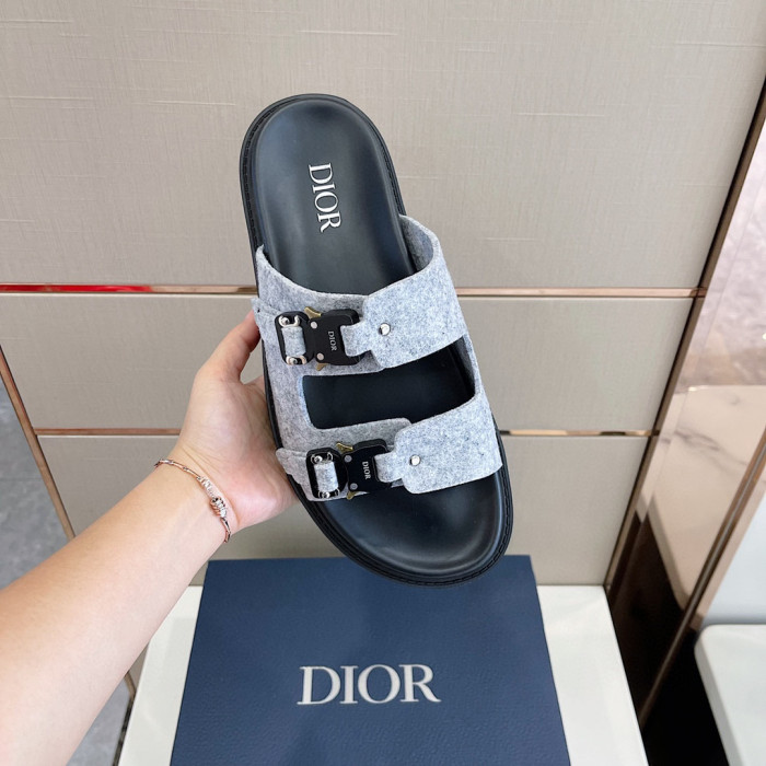 DIOR NIGO Summer Flat Sandals Wearing Slippers Outside #nigo94649