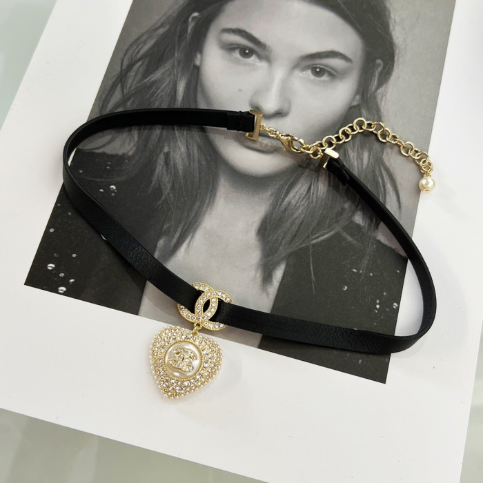 Chanel Black Leather String Pearl Sweater Necklace Accessories Jewelry #nigo89681