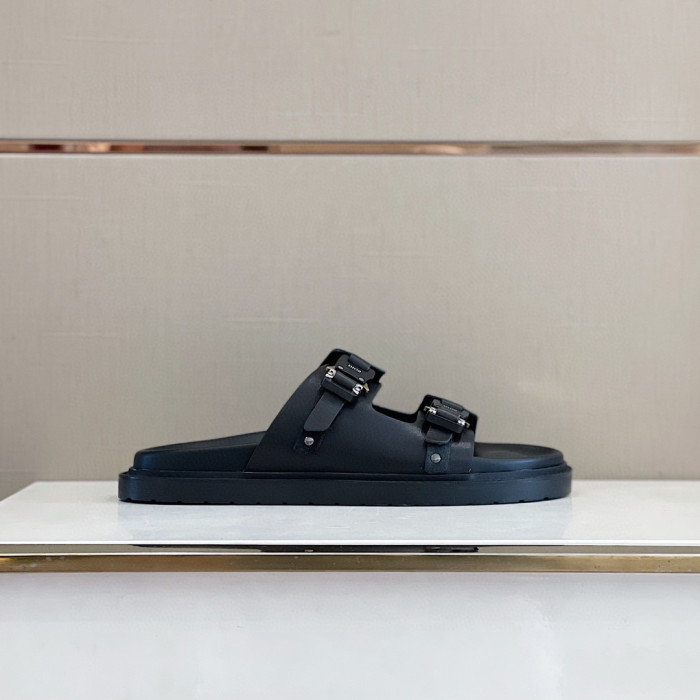 DIOR NIGO Summer Flat Sandals Wearing Slippers Outside #nigo94649
