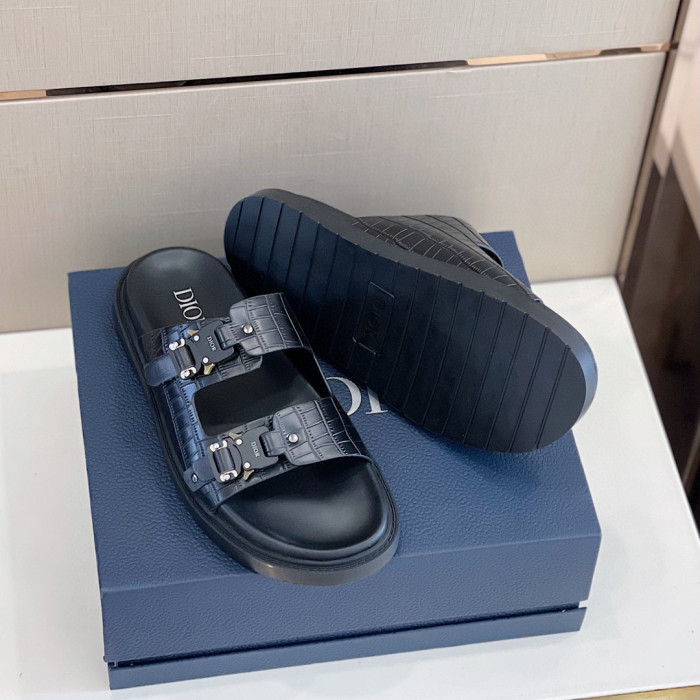 DIOR NIGO Summer Flat Sandals Wearing Slippers Outside #nigo94649