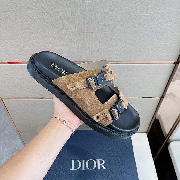 DIOR NIGO Summer Flat Sandals Wearing Slippers Outside #nigo94649