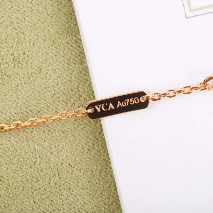 Van Cleef&Arpels Women's Flower shaped Original Stone Necklace Casual Wear Accessories Jewelry #nigo82572